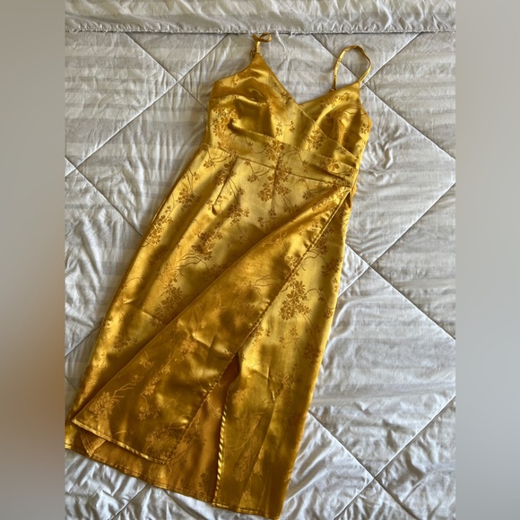 New Look (ASOS)  Floral Satin Jacquard Midi Dress - Picture 3 of 8